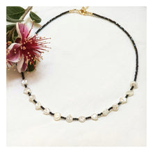 Charger l&#39;image dans la galerie, Collier Feijoa
